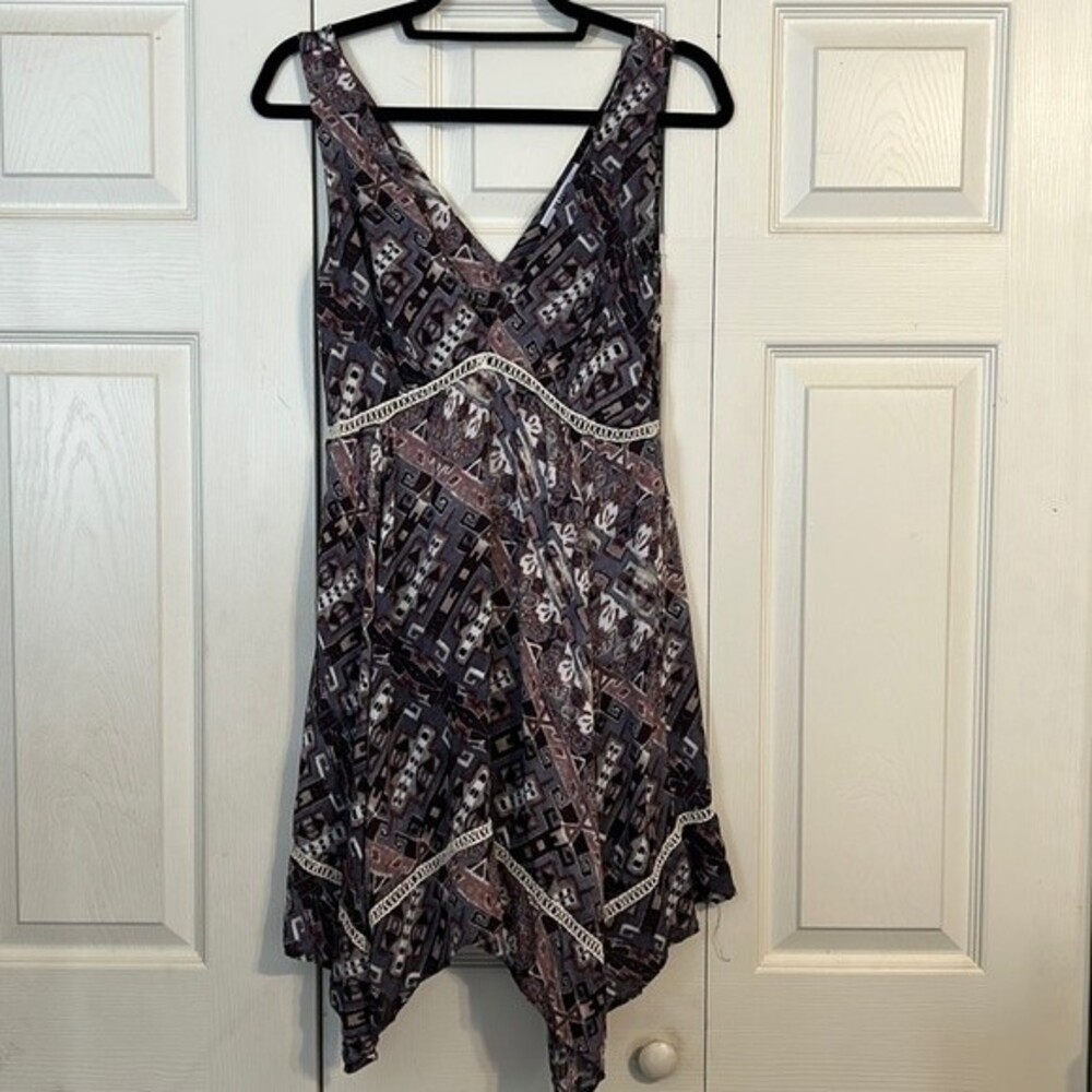 BB DAKOTA Size X-Small Purple White Bohemian Chic Sleeveless Mini Dress Crochet